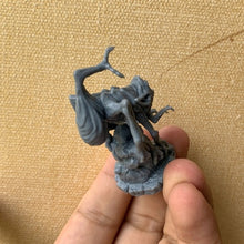 Load image into Gallery viewer, Dungeons Dragons BOARD GAME D&amp;D Underground City Series Cthulhu Wars Board Role playing Games Miniatures Model Drop SHIPPING